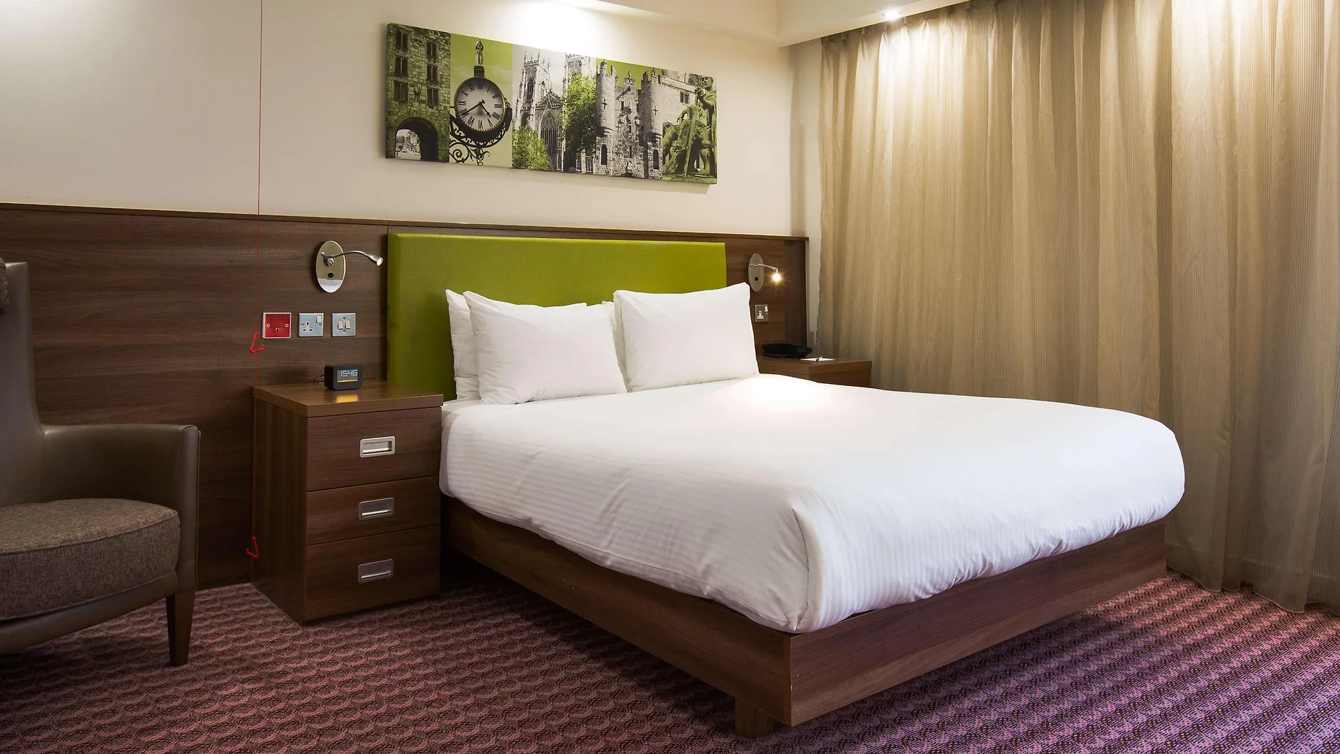 מלון Hampton By Hilton יורק